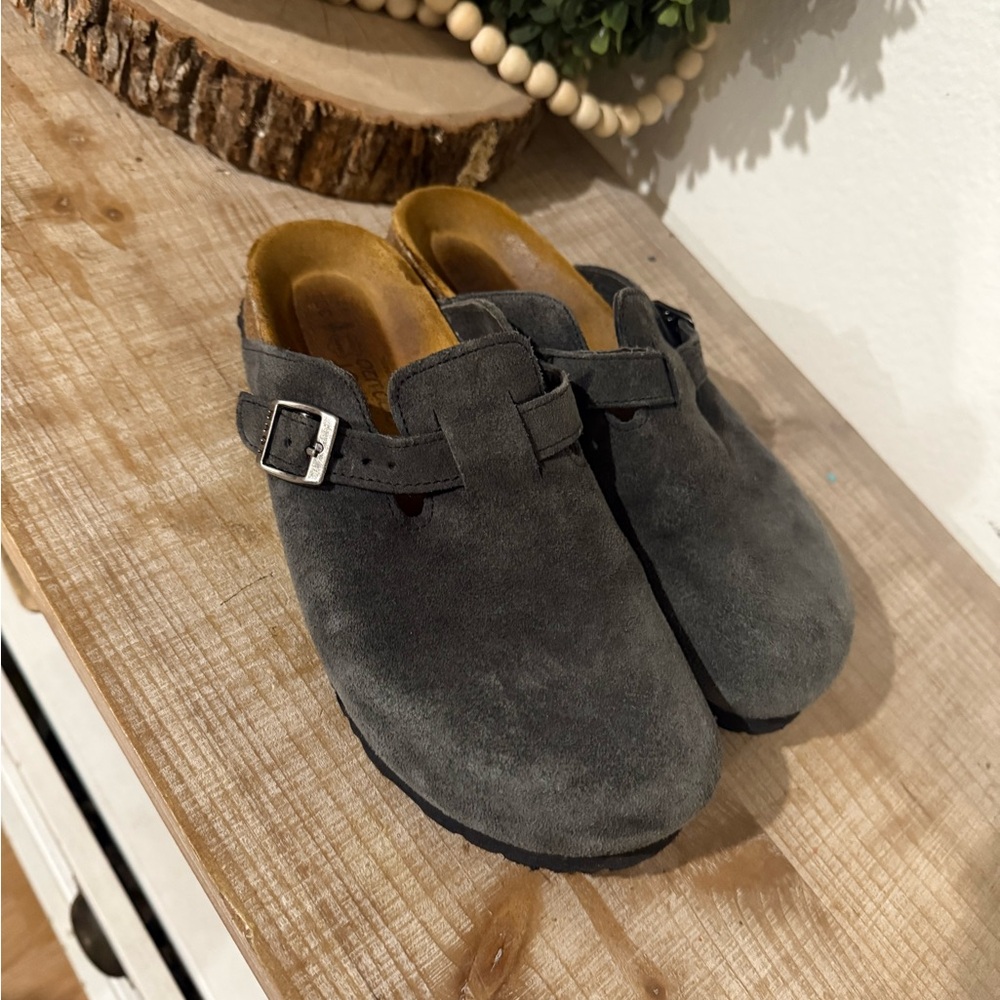 Naot Gray Suede clogs